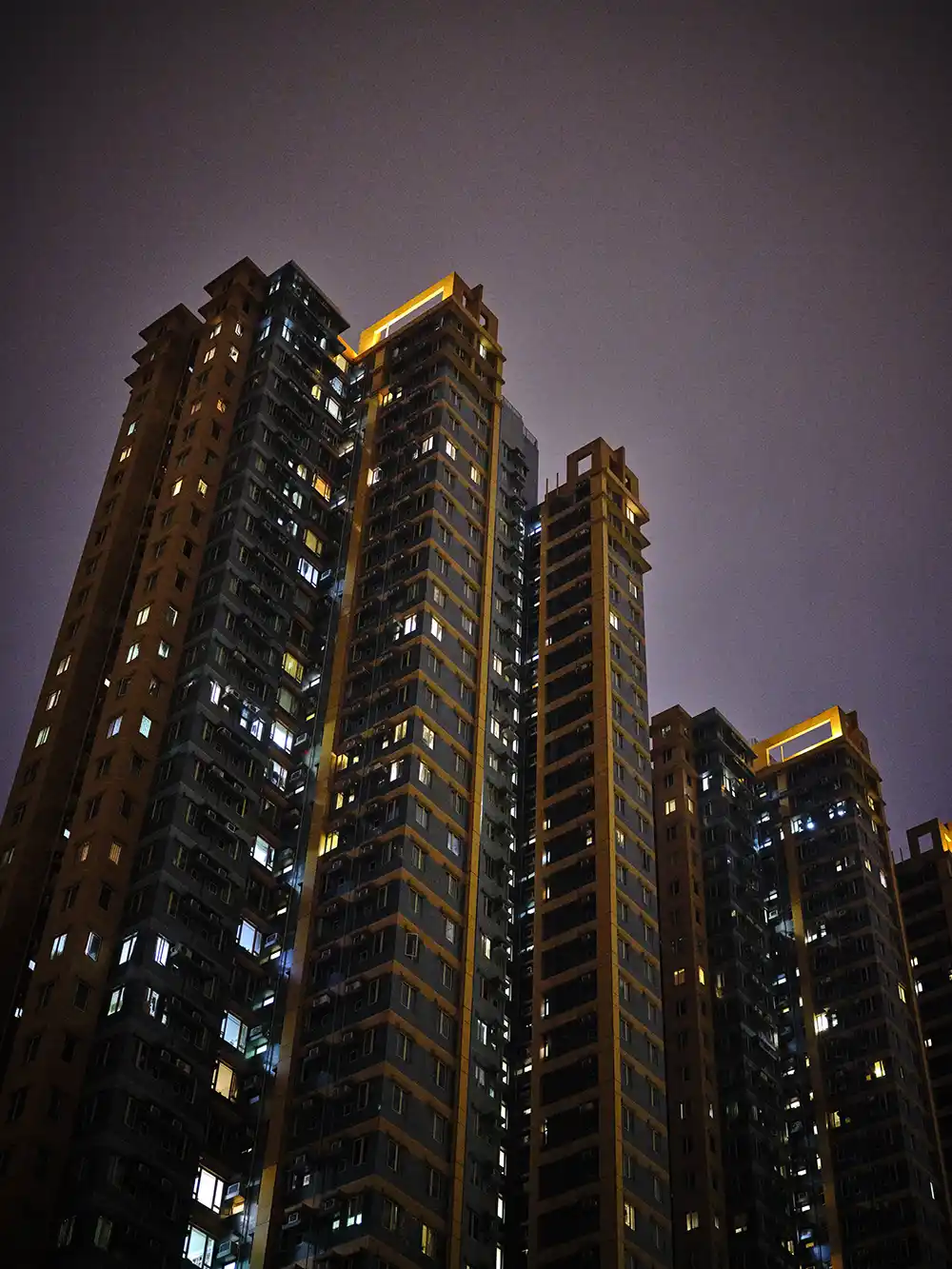 Hong Kong photo journal - Contrast scene